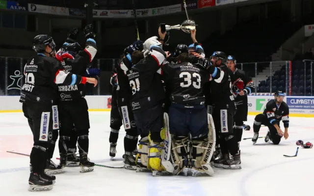 Hokejisté Black Dogs VŠTE vyhráli Tipsport Uni Cup