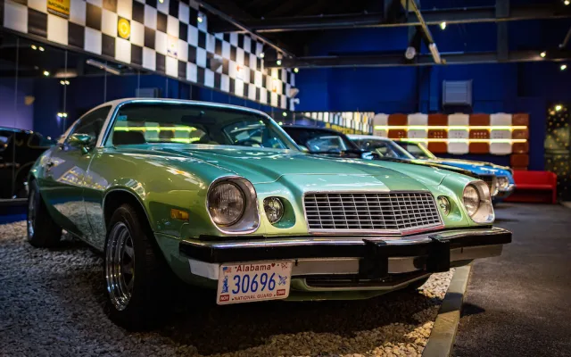 Muzeu veteránů v Nové Bystřici nabídne Ford Mustang Sportsroof z roku 1971 nebo první generace Chevroletu