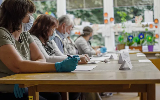 FOTO: První volební den je za námi. Účast v jednotlivých okrscích se liší