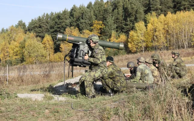 Strakoničtí vojáci měli možnost se s protiletadlovými komplety RBS-70NG seznámit již během vojskových zkoušek terminálu palebného prvku NG v říjnu v roce 2015