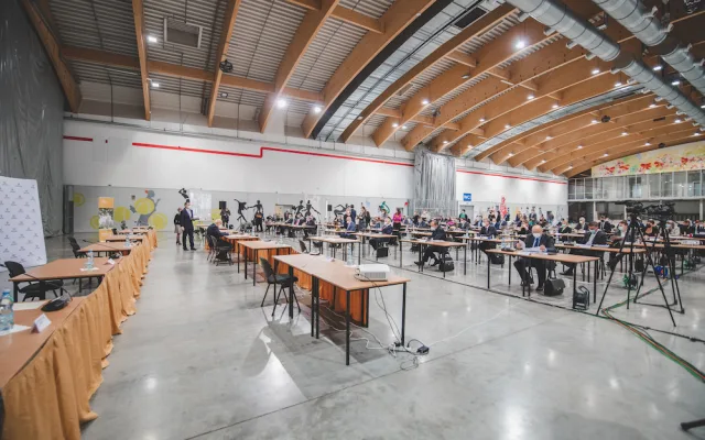 Ustavující zastupitelstvo se konalo na výstavišti v pavilonu T1.