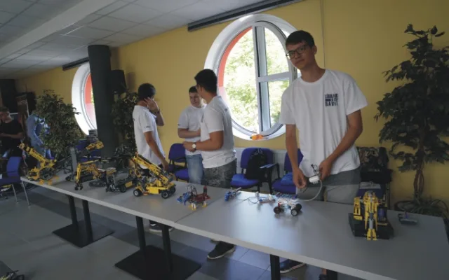 Svět ovládnou roboti. Kdo si s nimi poradí?