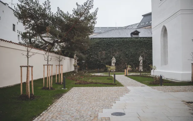 V budějckém klášteře skončila největší obnova od roku 1723. Zahrada se má víc otevřít lidem