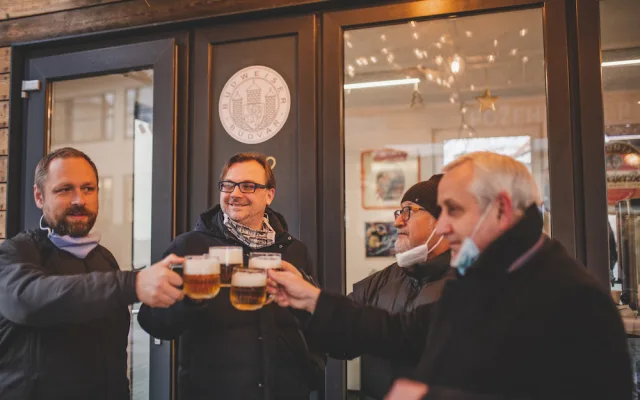 Budějčáci nepřijdou o Požehnaný ležák z Budvaru ani letos. Výtěžek z jeho prodeje jde opět na charitu.