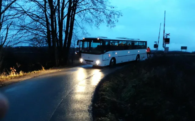 Vlak u Včelné srazil muže. Ten na místě zemřel