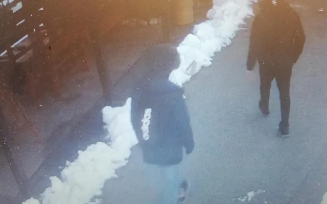 Dva mladíci se vloupali do zoo a chtěli vykrást pokladnu. Nic v ní ale nenašli