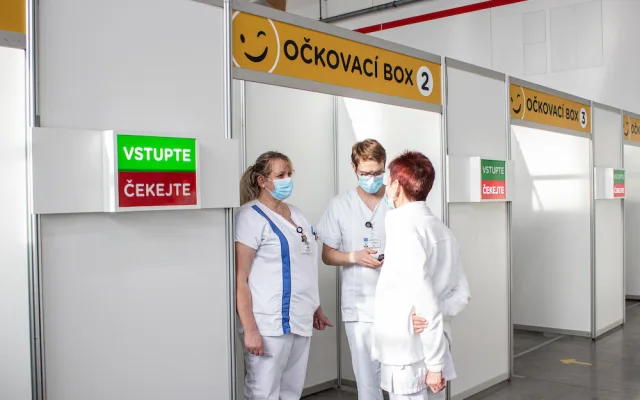 Budějcké očkovací centrum zahájilo provoz. Od čtvrtka pojede naplno