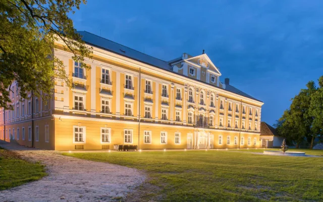 Portfolio Auböck: Zámek Staré Hobzí