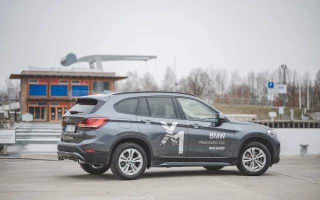 Parťák na výlet i sluha pro služební cesty. BMW X1 dokázalo skloubit luxus a kompaktnost za přijatelnou cenu