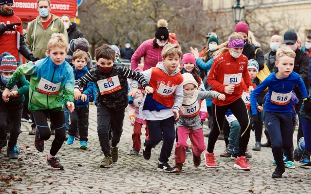 Oslavujte během. Sokolský běh republiky spouští registrace do desítek závodů. Vyberte si ten svůj