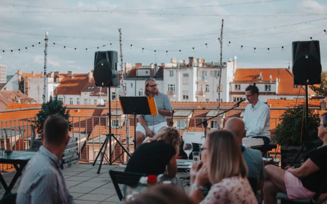 Chystáte oslavu, rozlučku se svobodou nebo jen party s přáteli? Půjčte si Střechu Heaven gymu