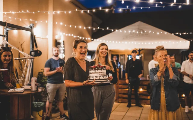 Chystáte oslavu, rozlučku se svobodou nebo jen party s přáteli? Půjčte si Střechu Heaven gymu