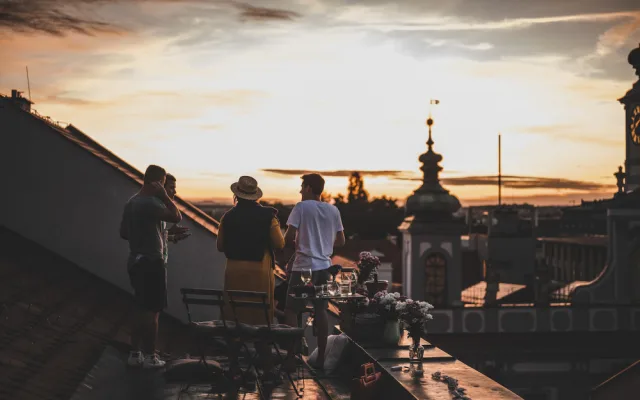 Chystáte oslavu, rozlučku se svobodou nebo jen party s přáteli? Půjčte si Střechu Heaven gymu