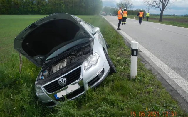 U Čejkovic havarovala čtyři auta. Zraněno bylo sedm lidí