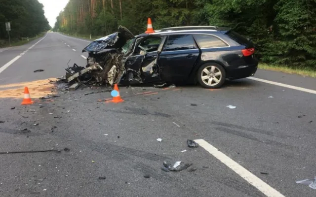 Na Jindřichohradecku se srazila dvě auta. Zraněno je několik osob