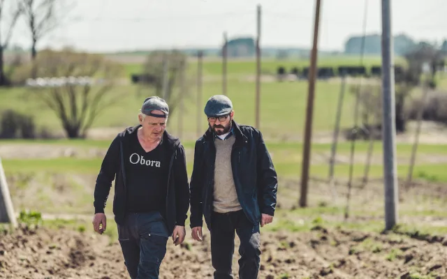 Budvar spojil síly s jihočeským minipivovarem. Sládci společně uvařili anglické pivo Bitter z Obory