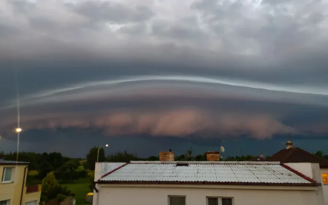 Bouřka ve Veselí nad Lužnicíc. Autor- Hela Mácová