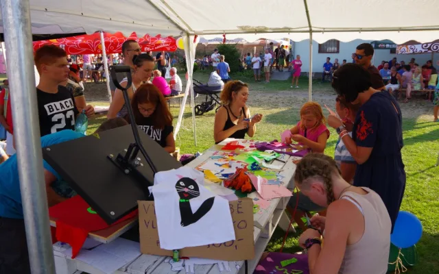 Charitativní festival Houpačka pomůže letos již osmým rokem