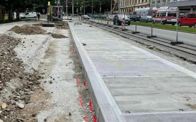 Rekonstrukce zastávky na Mariánském náměstí finišuje