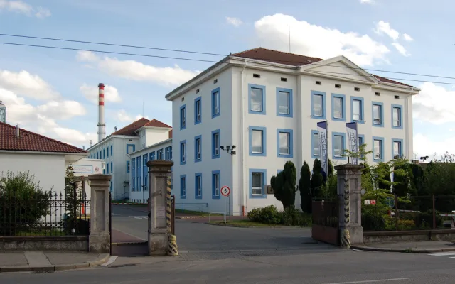 V areálu na Průmyslové ulici se vyrábí už bezmála 150 let aneb Od Tabačky k Viscofanu