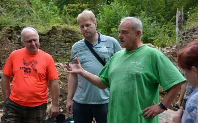Karlův Hrádek je originální učebnicí i učebnou pro experty, studenty archeologie i milovníky historie