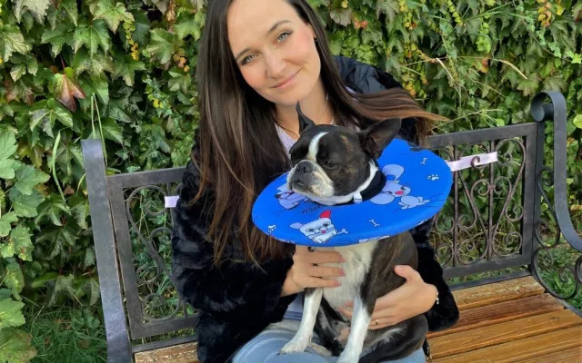 Chtěly usnadnit léčbu svým nemocným pejskům, vytvořily pro ně v době covidu geniální veterinární pomůcku
