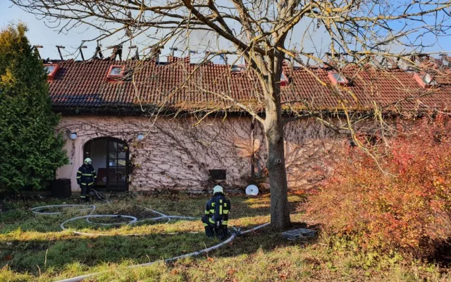 Hasiči likvidovali v pátek požár usedlosti v Ratiboři, škoda je čtyři miliony korun