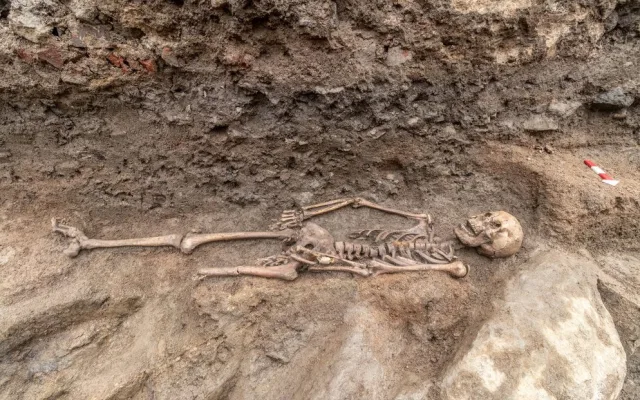 Při stavbě zdi našli v Táboře kosterní ostatky ze 17. století.