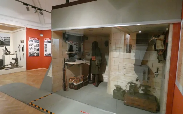 Příběh Československé samostatné obrněné brigády za druhé světové války si mohou lidé prohlédnout až do ledna. Krumlovské muzeum prodloužilo jedinečnou výstavu