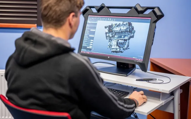 Najde se mezi vámi někdo, kdo by neznal jednu z největších škol Jihočeského kraje, a to VOŠ, SPŠ automobilní a technickou?