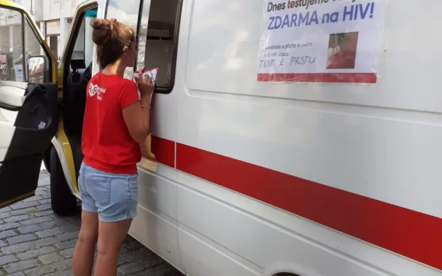První prosinec patří Světovému dni boje proti AIDS. Nechte si si anonymně ověřit svůj zdravotní stav