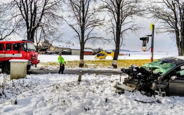 Na Jindřichohradecku se srazil vlak s autem. Místo nehody je uzavřeno