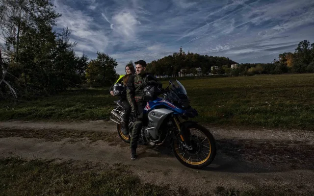 Firma MBW, která obléká motorkáře od hlavy k patě, chystá týden plný slev.
