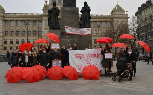 V pátek 17. prosince se v 14.30 hodin pracovnice a podporovatelé ROZKOŠE bez RIZIKA vydají na tradiční pěší průvod Prahou za ukončení násilí na ženách a mužích pracujících v sexbyznysu.