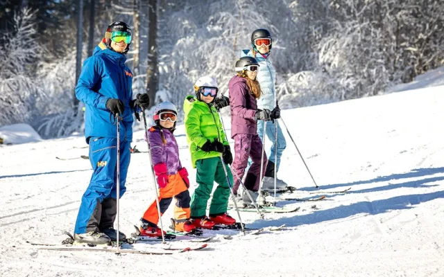 Pololetní prázdniny na sněhu pro celou rodinu ve Skiareálu Lipno