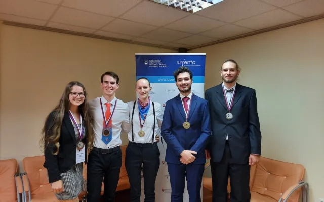 Střední škola obchodní spolupracuje již se dvěma fakultami Jihočeské univerzity