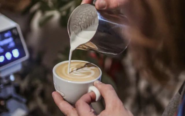 Jsme kávoví holisti. Důležitá je pro nás pří výběru hlavě chuť, říkají majitelé qb coffee roasters