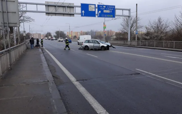 V Budějcích komplikuje provoz tragická dopravní nehoda. Tvoří se kolony
