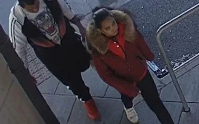 Poznáte muže a ženu na fotografiích? Snažili se vybrat peníze z karty, o kterou majitelka přišla ve Strakonicích