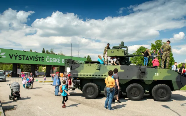 Oslavte den dětí na výstavišti společně s vojáky, hasiči, celníky a záchranáři