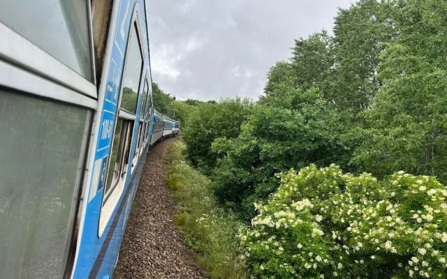 Nákladní vlak u Chotýčan projel návěstidlo. Protijedoucí osobák stihl zastavit