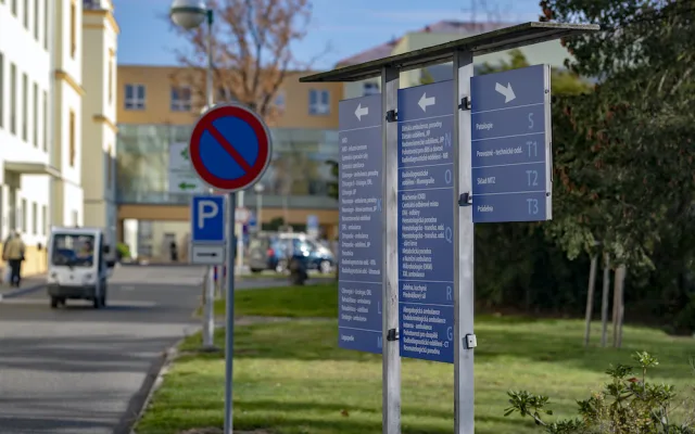 Špičková péče je zejména o lidech, říká mladý lékař písecké nemocnice