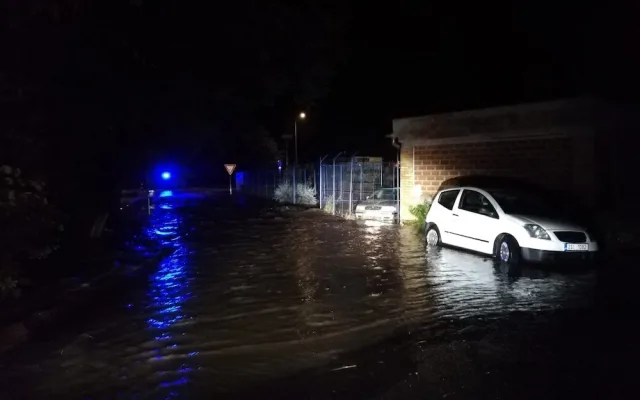 Krumlov zasáhla v noci blesková povodeň, vylila se řeka Polečnice
