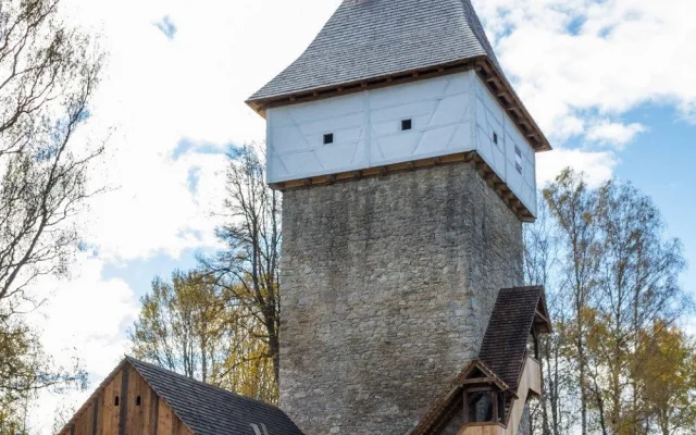 Jen pár minut od Dolního Dvořiště se otevřela historická památka, tvrz Tichá.