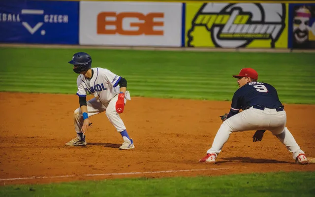 Sokol Hluboká porazil ve víkendové sérii Blesk Jablonec a s deseti body vede Nadstavbu o baseballovou Extraligu
