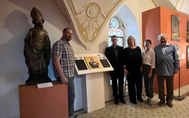 Univerzita umístila haptický model Vyšebrodské madony pro nevidomé a slabozraké v cisterciáckém klášteře ve Vyšším Brodě