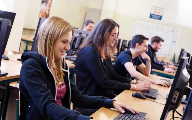 Umělá inteligence a analýza dat je nový studijní program na Jihočeské univerzitě