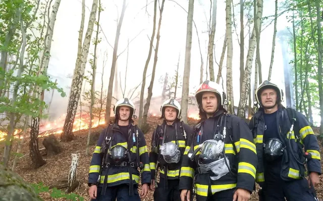 Na pomoc Hřensku vyrazili i jihočeští hasiči