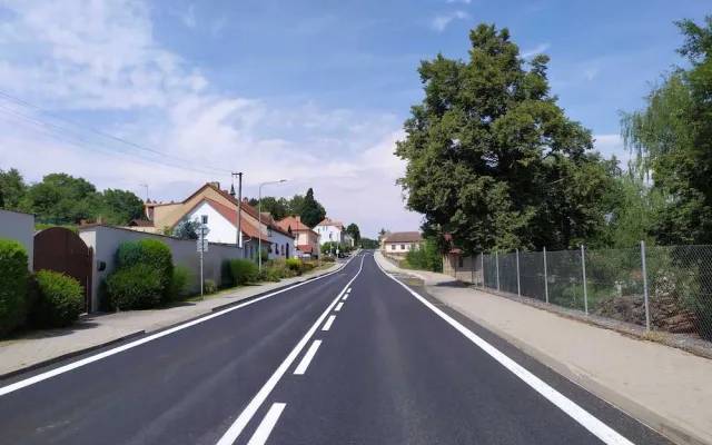 Oprava silnice mezi Lidmovicemi a Skočicemi je téměř hotová. Práce vyšly na více než 21 milionů korun