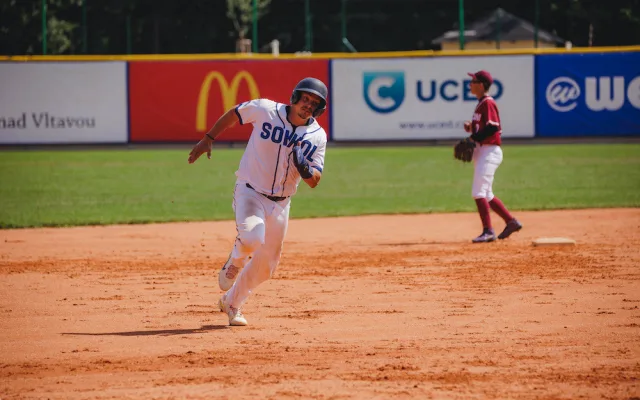 Sokol Hluboká přehrál Olympii Blansko a Skokany Olomouc a zvládl při tom i tři homeruny v řadě